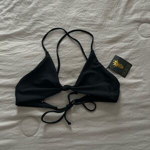 nwt skatie bikini top
